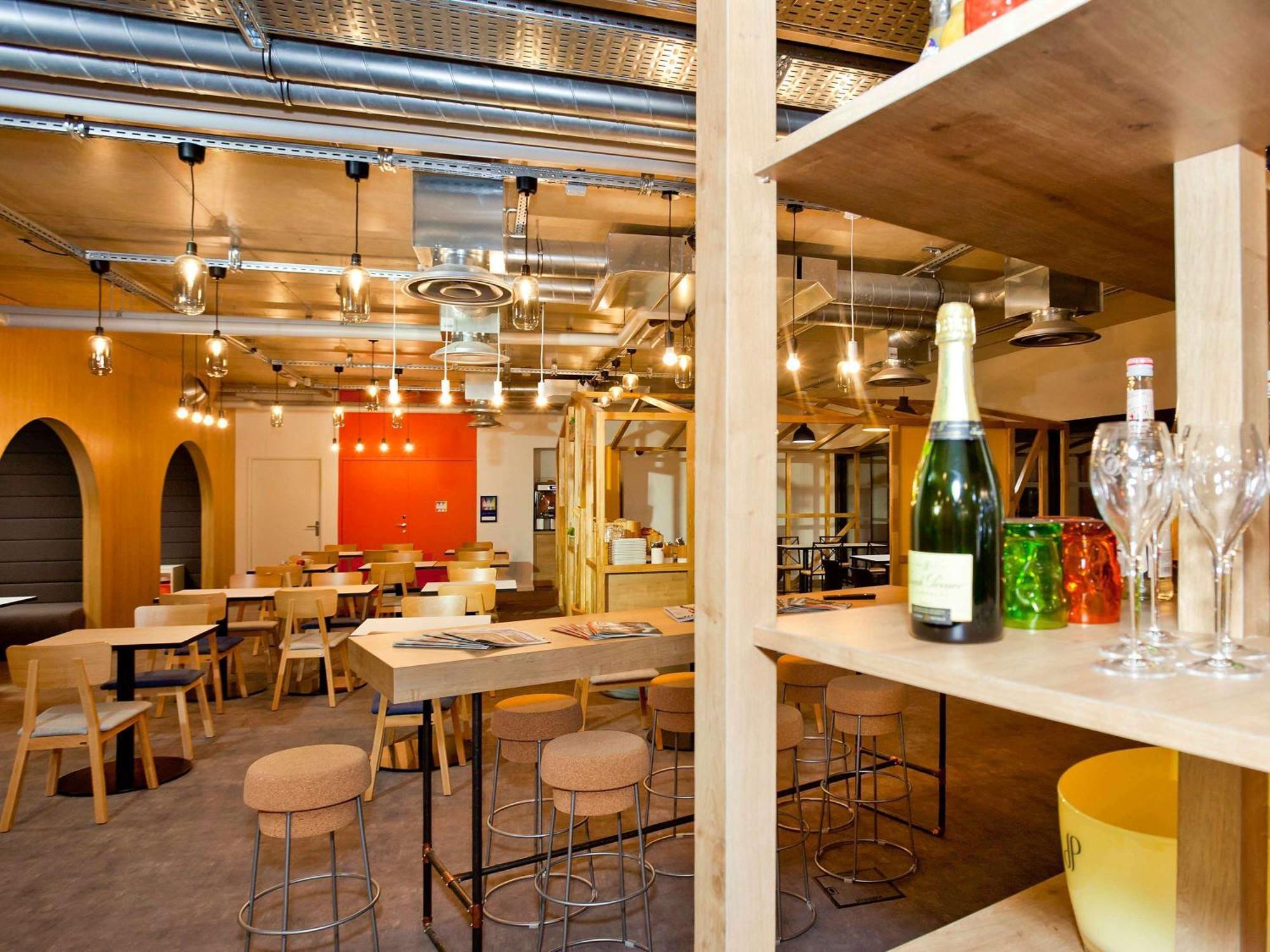 Hotel Ibis Styles Chalons En Champagne Centre Exterior foto
