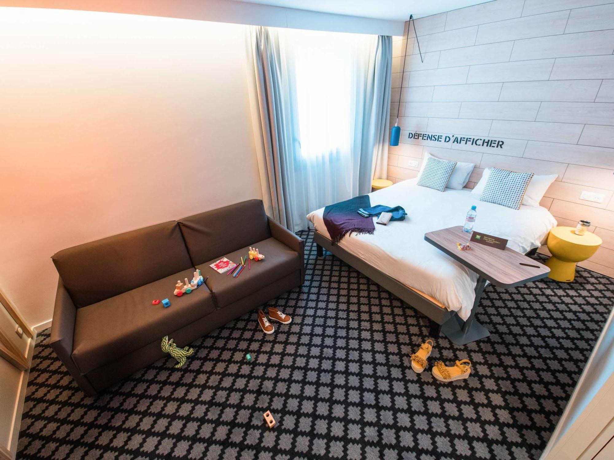 Hotel Ibis Styles Chalons En Champagne Centre Exterior foto
