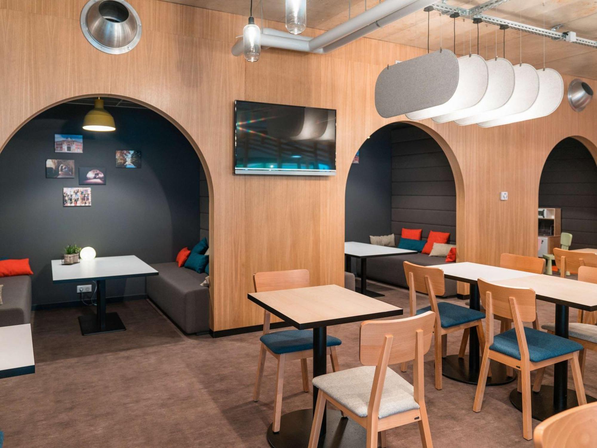 Hotel Ibis Styles Chalons En Champagne Centre Exterior foto