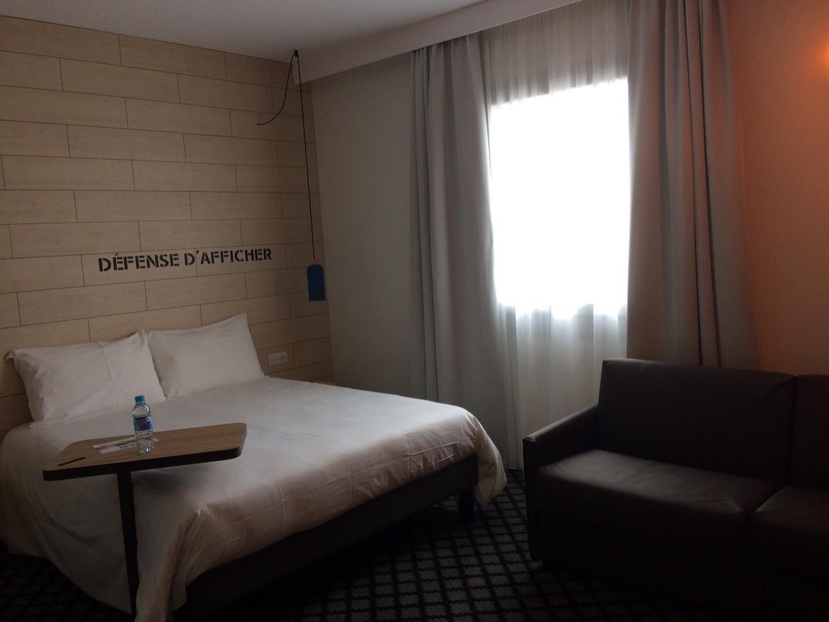 Hotel Ibis Styles Chalons En Champagne Centre Exterior foto